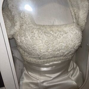 Size 4 vintage beaded bodice satin a line skirt sweetheart square neckline cap